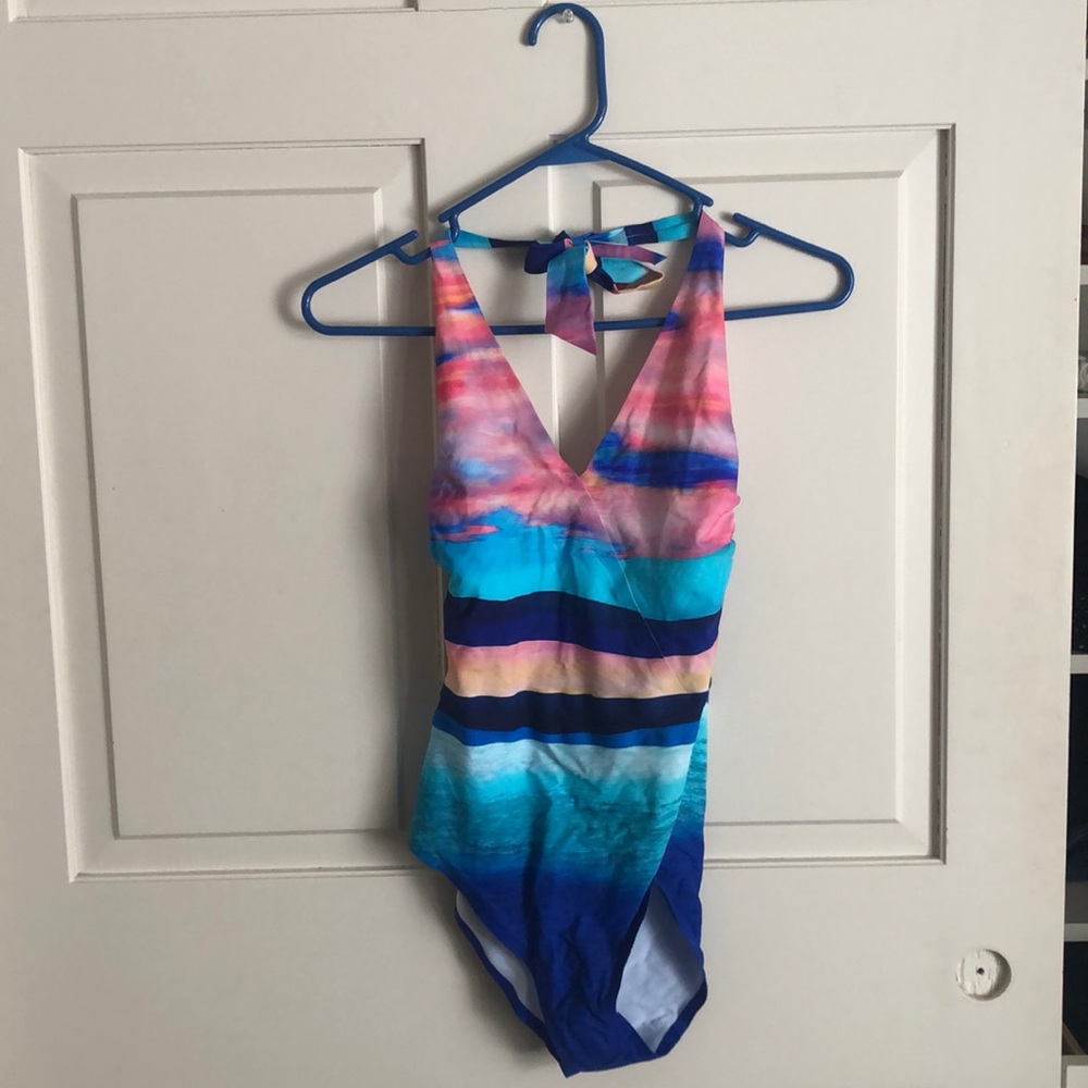 Second skin multi colored one piece swim suit